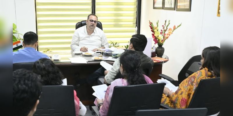 CCB in Delhi Govt Hospital: दिल्ली के सरकारी अस्पतालों में बनेगा ‘क्रिटिकल केयर ब्लॉक’, सरकार ने दिए निर्देश