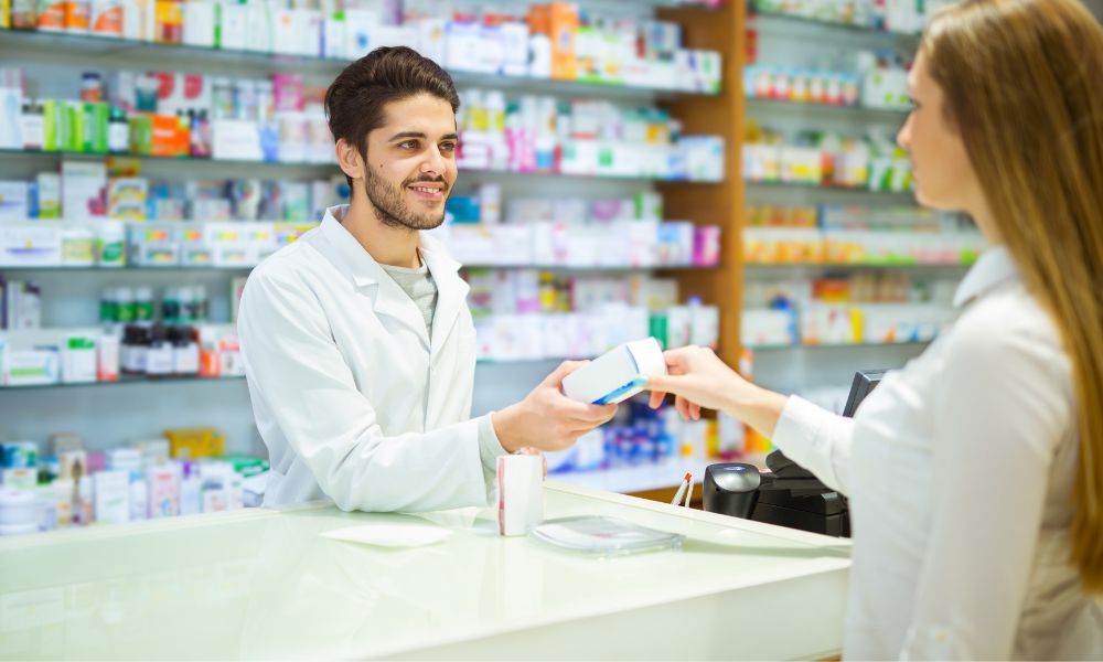Medical Store खोलना चाहते हैं? जानिए जरूरी डिग्री, लाइसेंस नियम और कानूनी प्रक्रिया