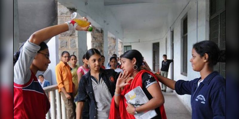 Ragging Hotspots: मेडिकल कॉलेजों में रैगिंग के मामलों में बढ़ोतरी, NHRC ने उठाई गंभीर चिंता